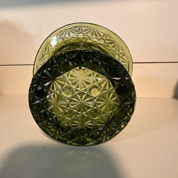 Fenton Colonial Green Glass Daisy and Button Top Hat Trinket Dish Vase - Picture 7 of 11